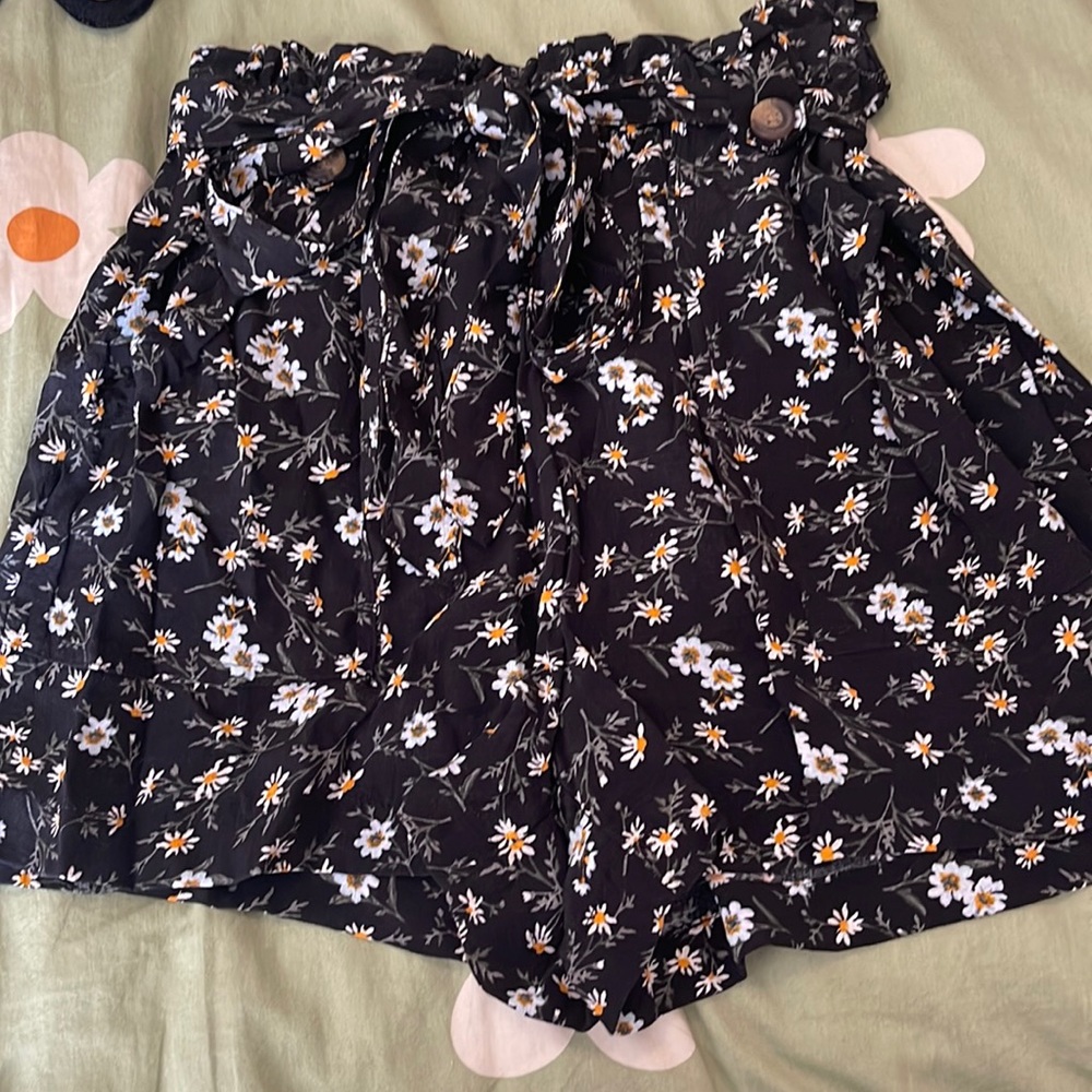 American Eagle shorts size small